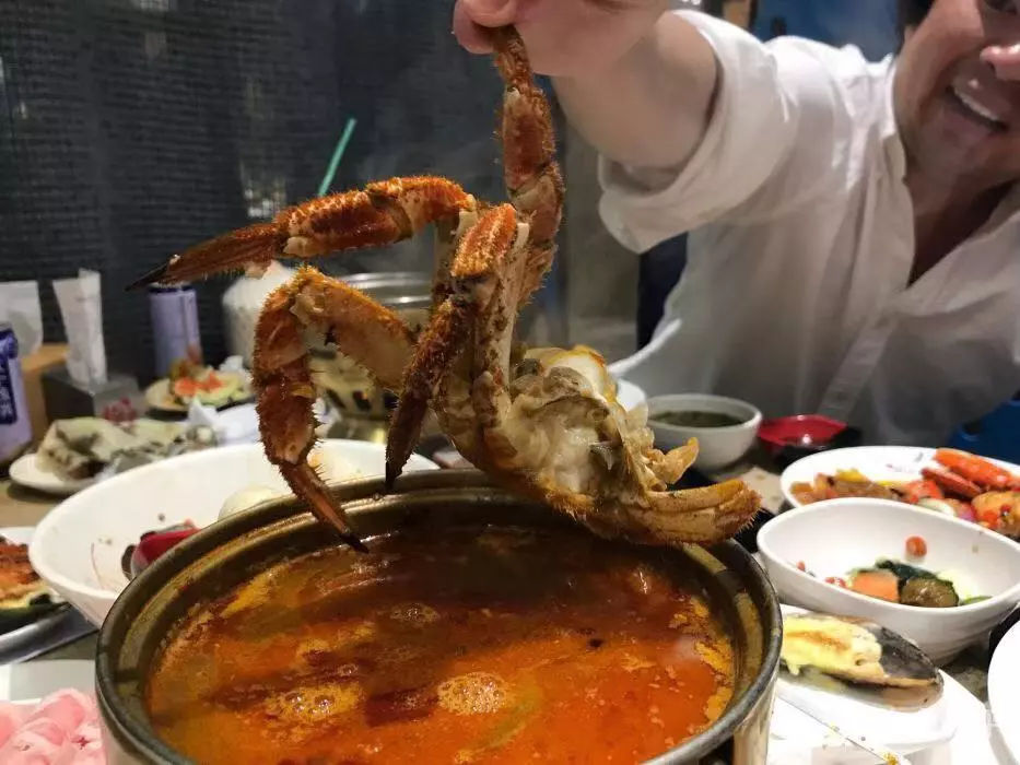 金旗艦 | 海鮮+溫泉雙倍滿足，這個(gè)年會(huì)有點(diǎn)嗨！